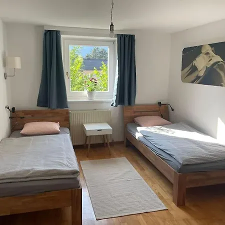 Apartment Zentrales Mit Terrasse