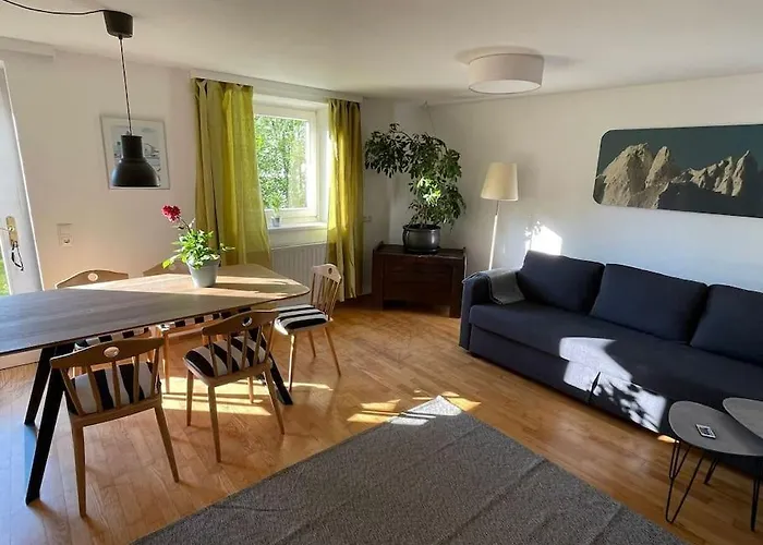 Zentrales Mit Terrasse Apartamento